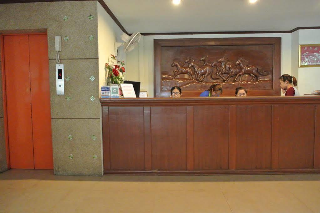 Bp Grand Hotel Chiang Mai Exterior photo